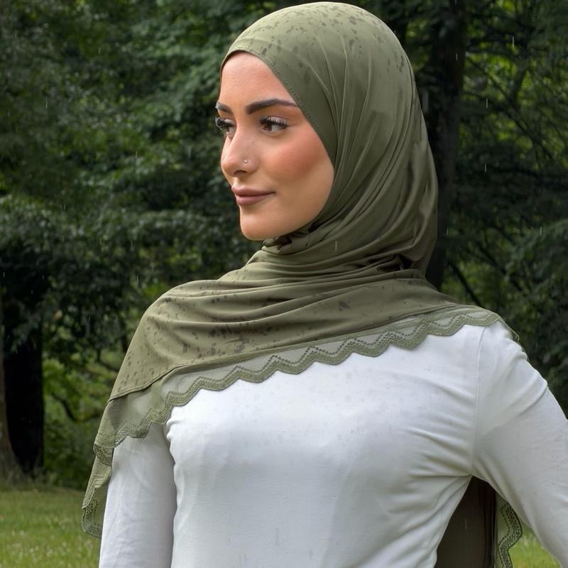 Hayaah Lace Liquid Jersey Hijab 180x70cm
