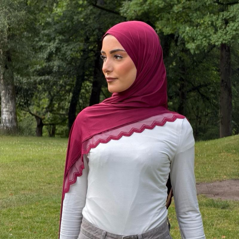 Hayaah Lace Liquid Jersey Hijab 180x70cm